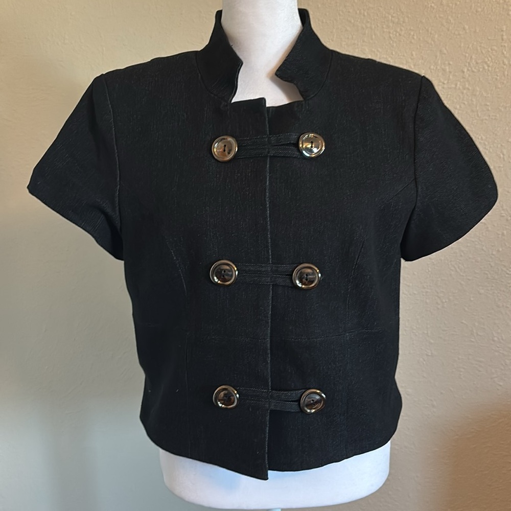 Citrine black work top in size 4 gently worn